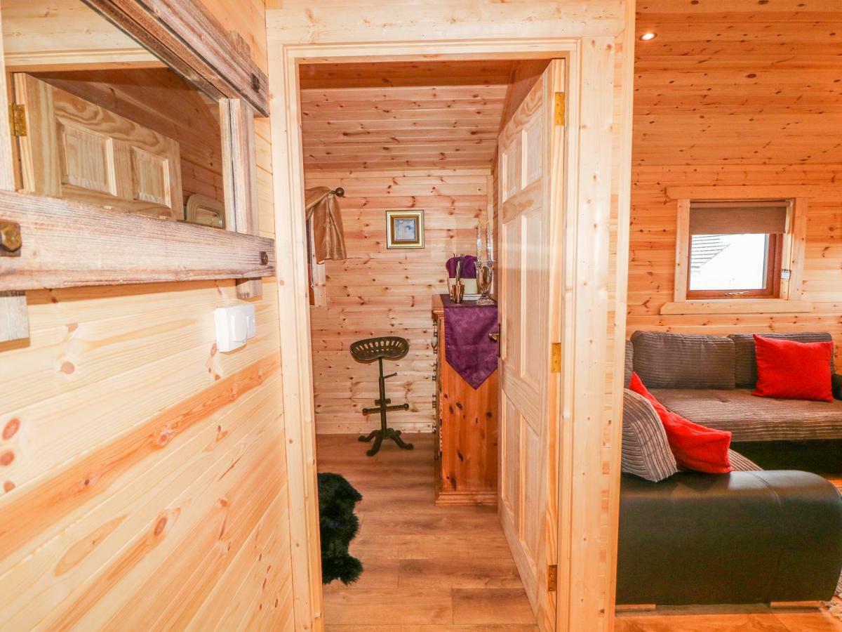Alken Cabin Bushmills Exterior photo